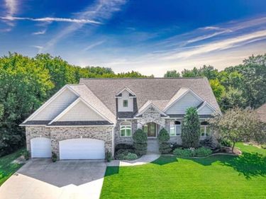 6448 Granite Drive NW, Rochester, MN 55901