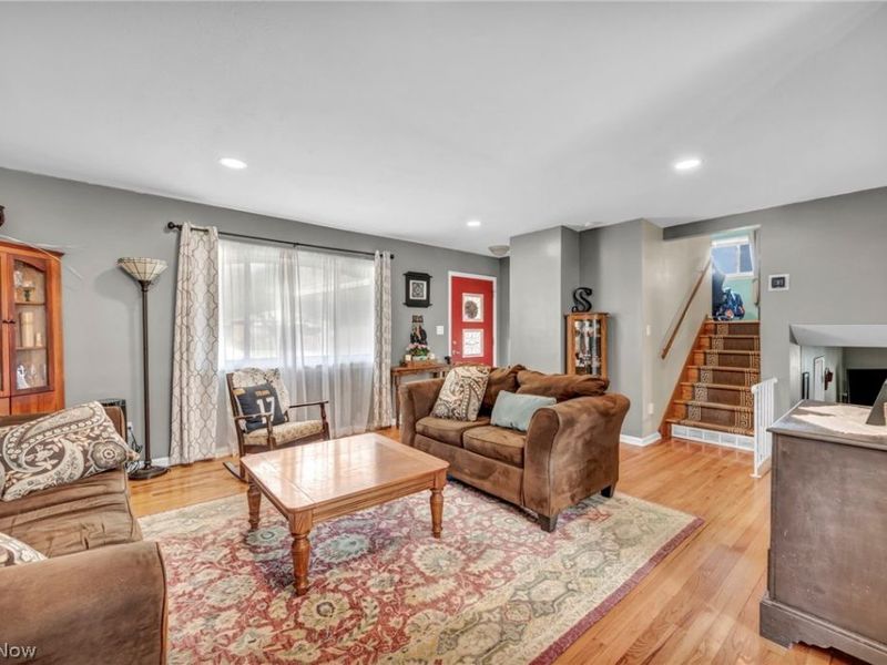 24281 Lebern Drive , North Olmsted, OH 44070 Photo 10