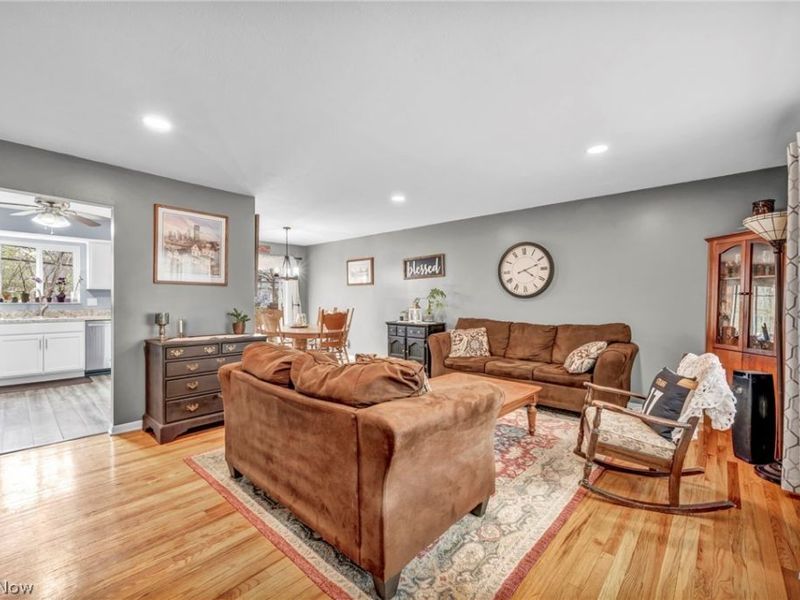 24281 Lebern Drive , North Olmsted, OH 44070 Photo 12