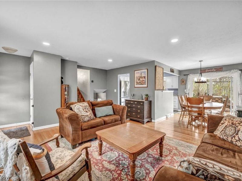 24281 Lebern Drive , North Olmsted, OH 44070 Photo 13