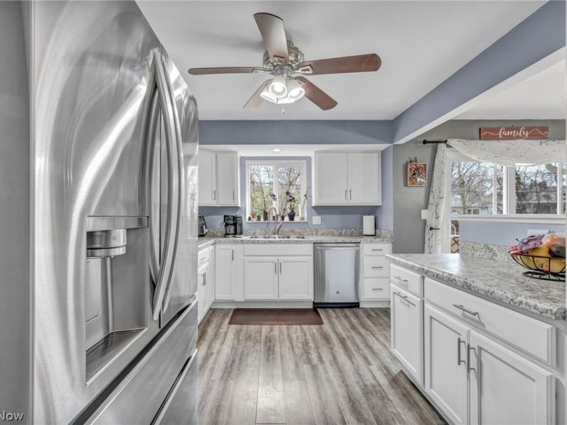 24281 Lebern Drive , North Olmsted, OH 44070 Photo 16