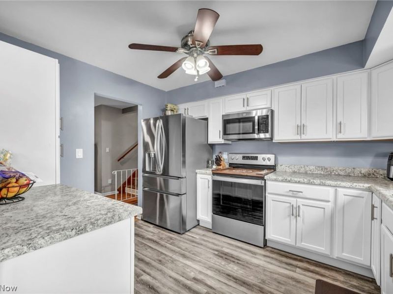 24281 Lebern Drive, North Olmsted, OH 44070 Photo 19