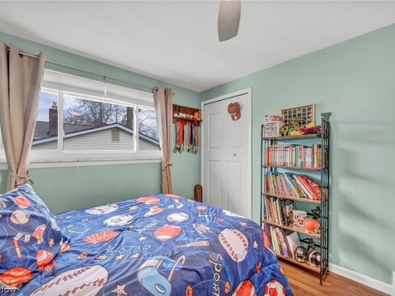 24281 Lebern Drive , North Olmsted, OH 44070 Photo 25