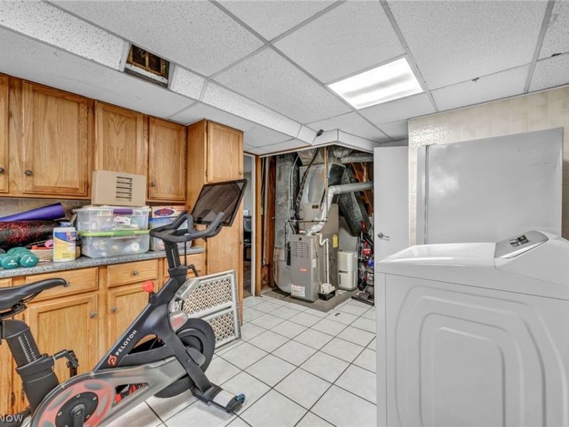 24281 Lebern Drive , North Olmsted, OH 44070 Photo 32