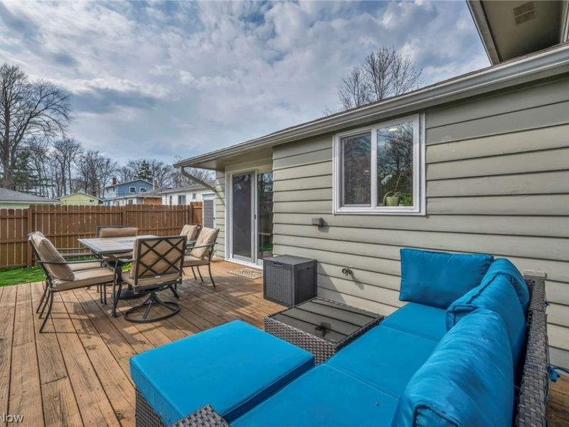 24281 Lebern Drive , North Olmsted, OH 44070 Photo 37