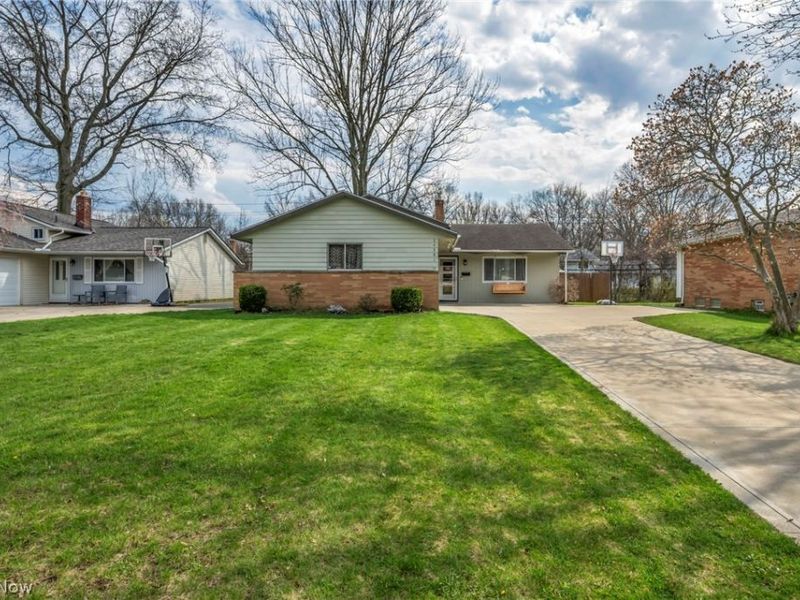 24281 Lebern Drive , North Olmsted, OH 44070 Photo 47