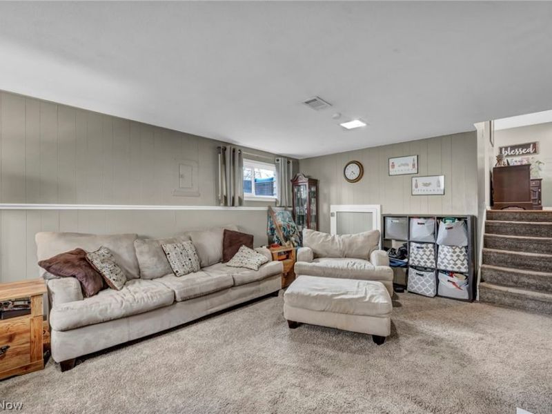 24281 Lebern Drive , North Olmsted, OH 44070 Photo 9