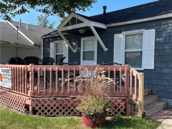 5187 Old Lake Road , Geneva on the Lake, OH 44041