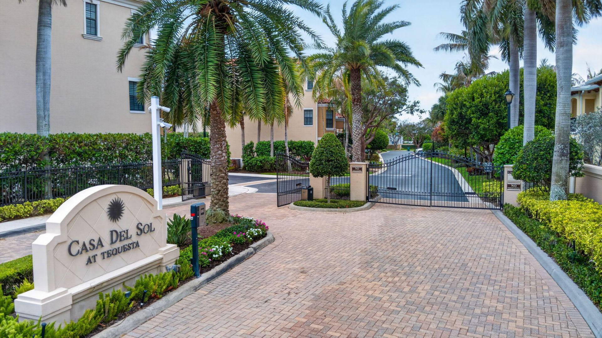 803 Del Sol Circle, Unit 803, Tequesta, FL 33469 Photo