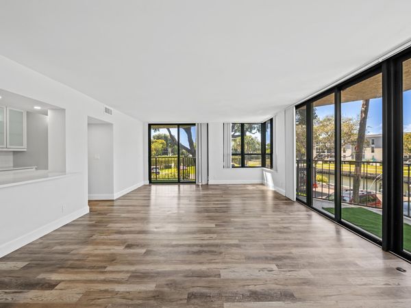 799 Jeffery Street, Unit 202, Boca Raton, FL 33487