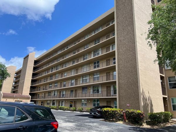 4570 NW 18th Avenue, Unit 606, Deerfield Beach, FL 33064