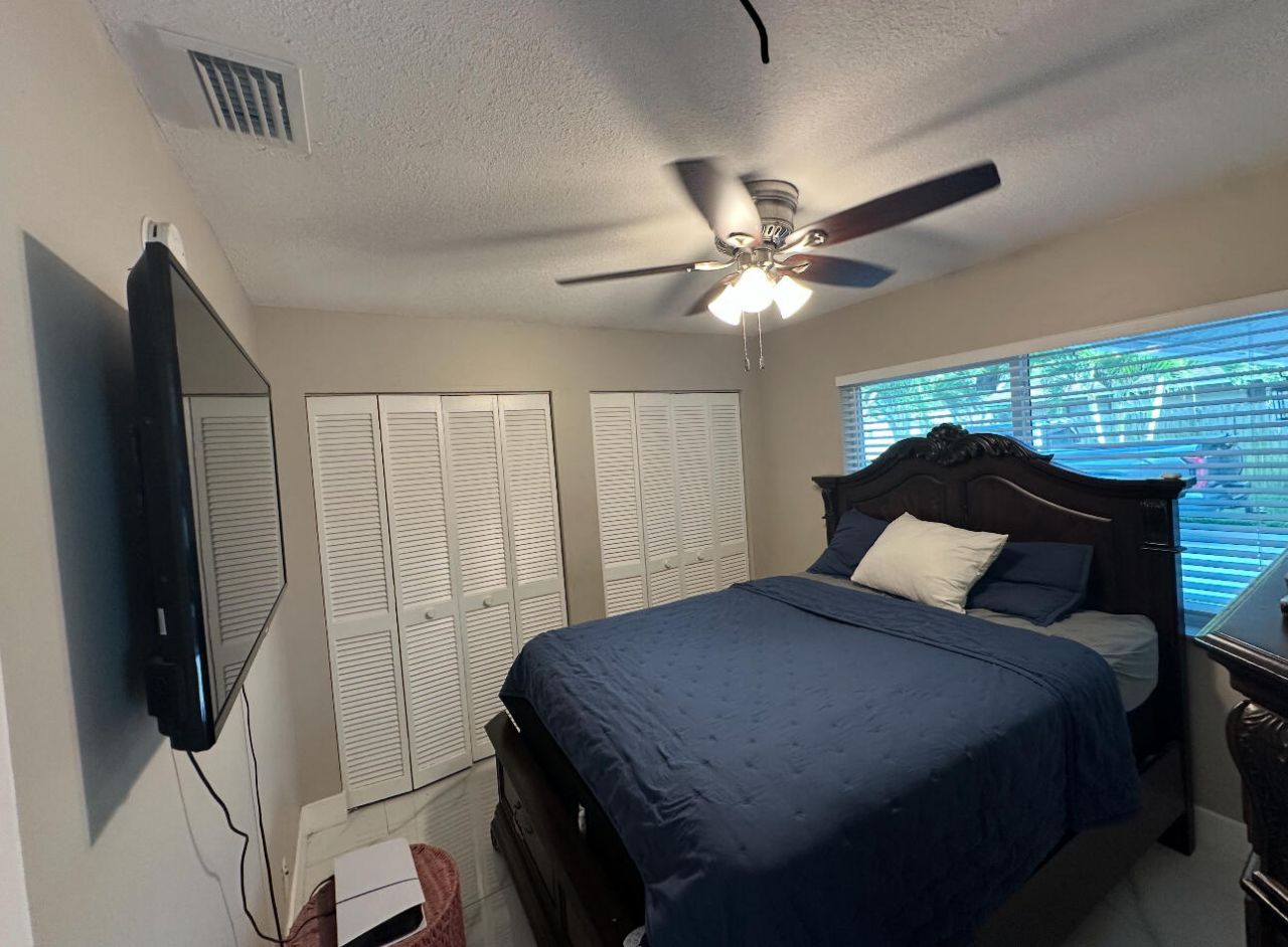 605 Toxaway Drive, West Palm Beach, FL 33413 Photo