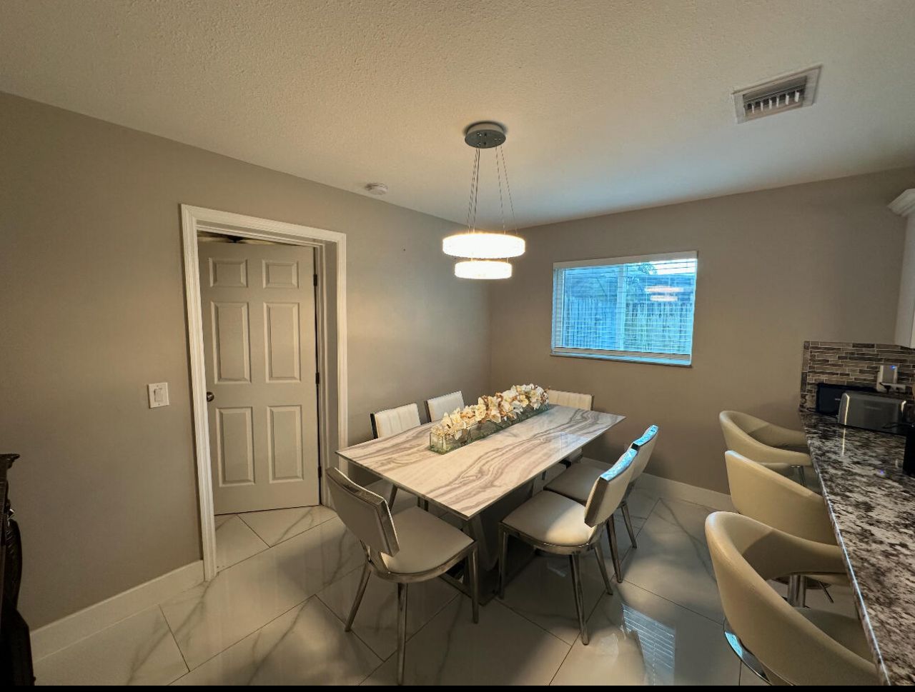 605 Toxaway Drive, West Palm Beach, FL 33413 Photo