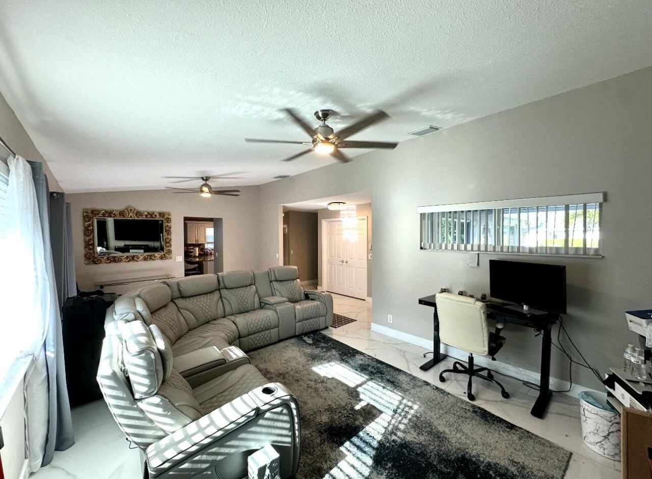 605 Toxaway Drive, West Palm Beach, FL 33413 Photo