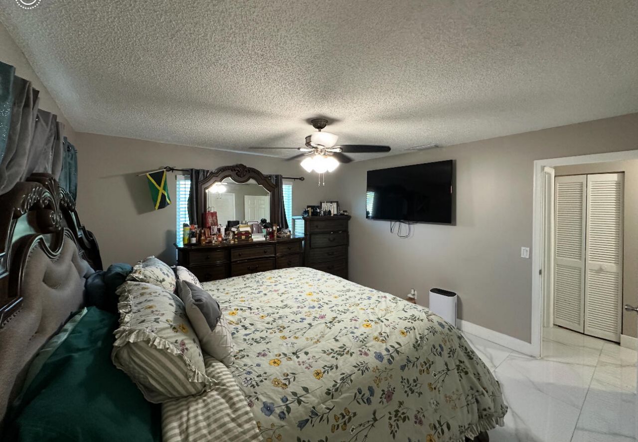 605 Toxaway Drive, West Palm Beach, FL 33413 Photo