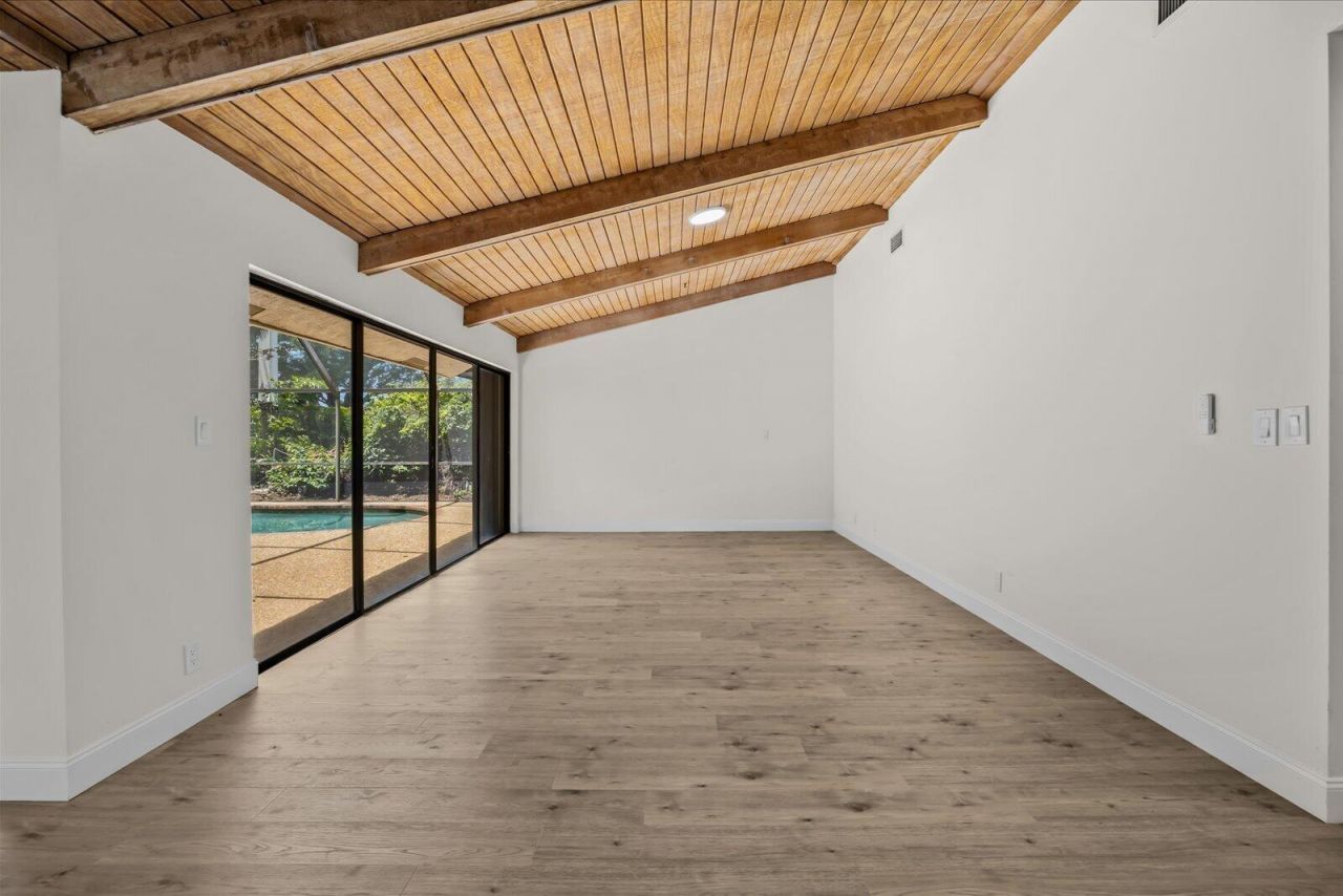 21143 N Escondido Way Way N, Boca Raton, FL 33433 Photo