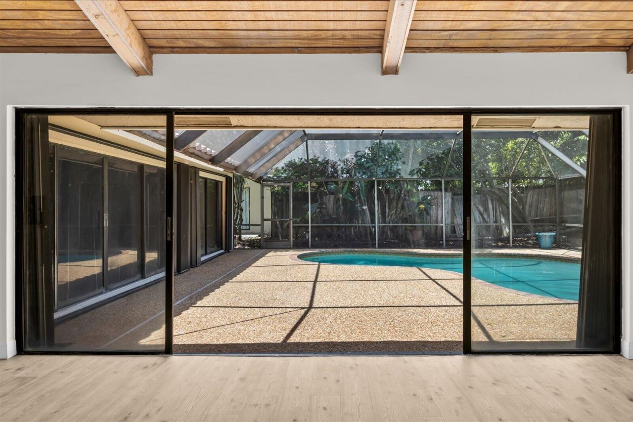 21143 N Escondido Way Way N, Boca Raton, FL 33433 Photo