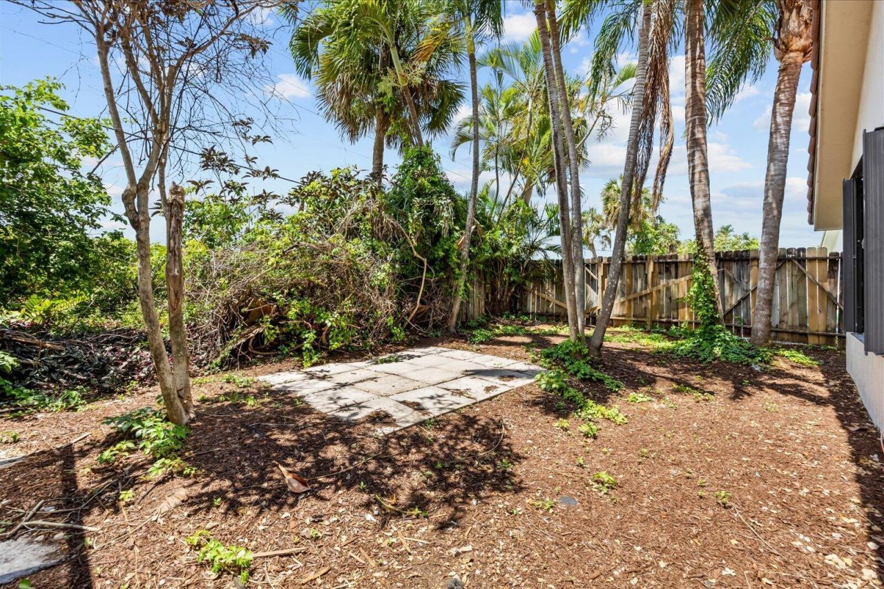 21143 N Escondido Way Way N, Boca Raton, FL 33433 Photo