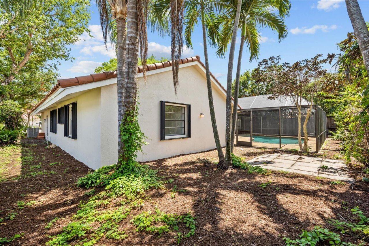 21143 N Escondido Way Way N, Boca Raton, FL 33433 Photo