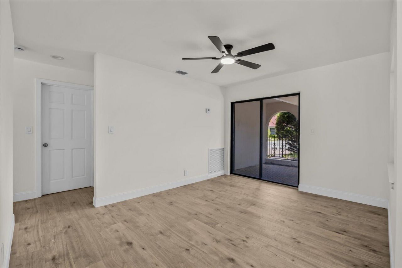 21143 N Escondido Way Way N, Boca Raton, FL 33433 Photo