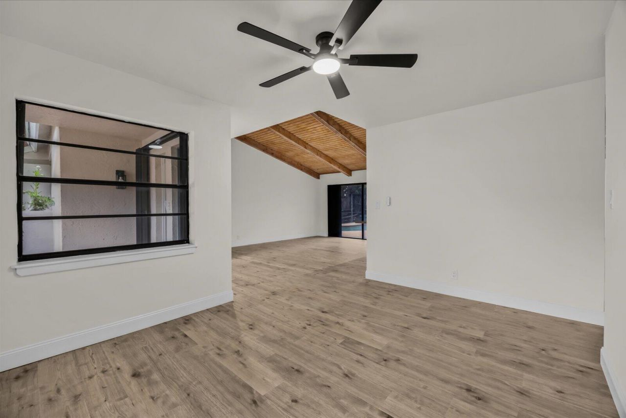 21143 N Escondido Way Way N, Boca Raton, FL 33433 Photo