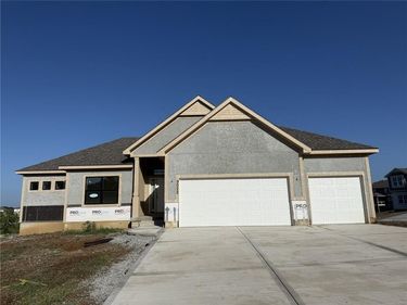 9022 N Colorado Avenue, Kansas City, MO 64156