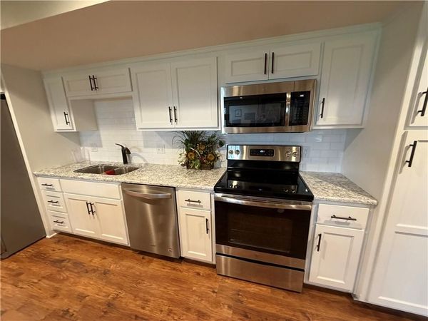 4409 Stonebridge Drive, St Joseph, MO 64505