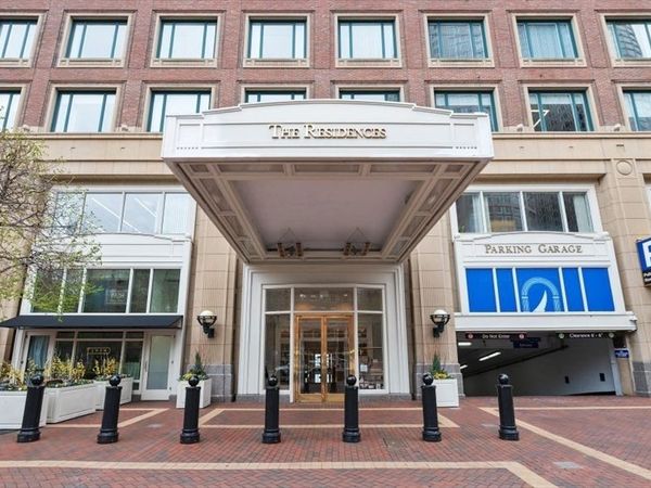 20 Rowes Wharf, Unit PH4, Boston, MA 02110