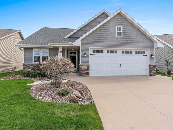 177 CLEARWATER COURT, Appleton, WI 54913