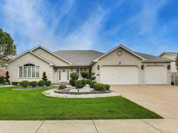 7758 Marquette Drive S, Tinley Park, IL 60477