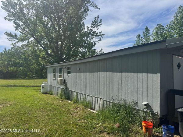 5426 Myrleville Road, Yazoo City, MS 39194