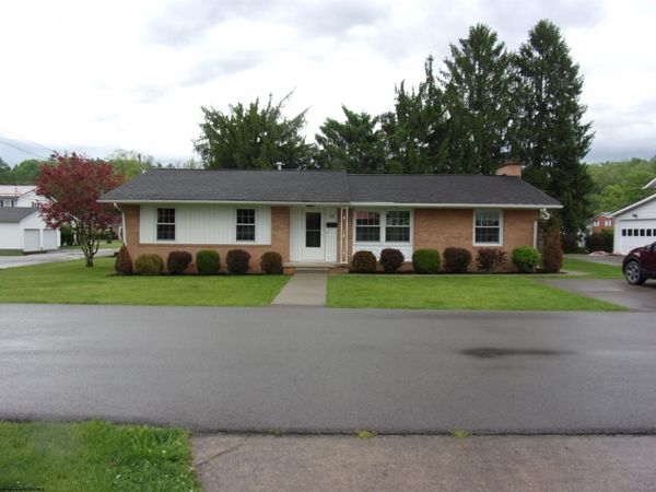 10 Myrna Street, Buckhannon, WV 26201