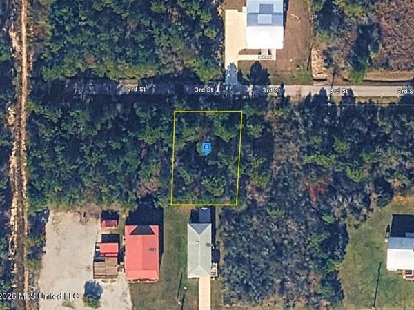 345 3rd Street, Waveland, MS 39576