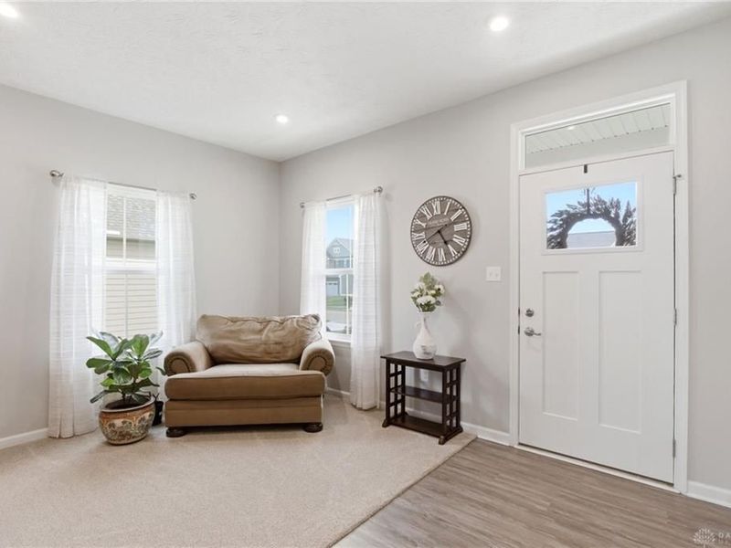 977 Cedar Grove Drive, Tipp City, OH 45371 Photo 4