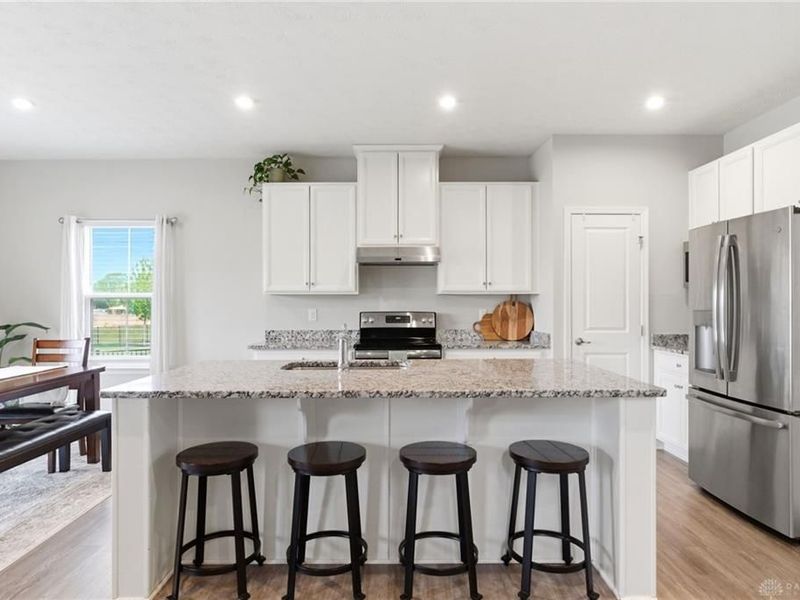 977 Cedar Grove Drive, Tipp City, OH 45371 Photo 9