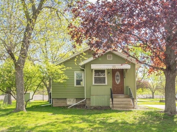 1204 Longfellow Avenue, Waterloo, IA 50703