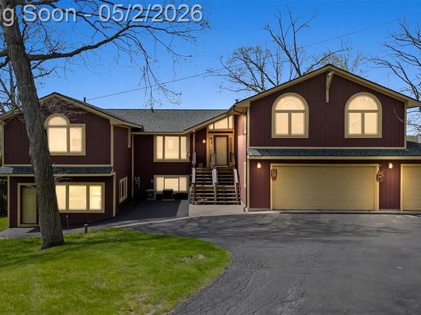 2745 Lari Court, West Bloomfield Twp, MI 48324