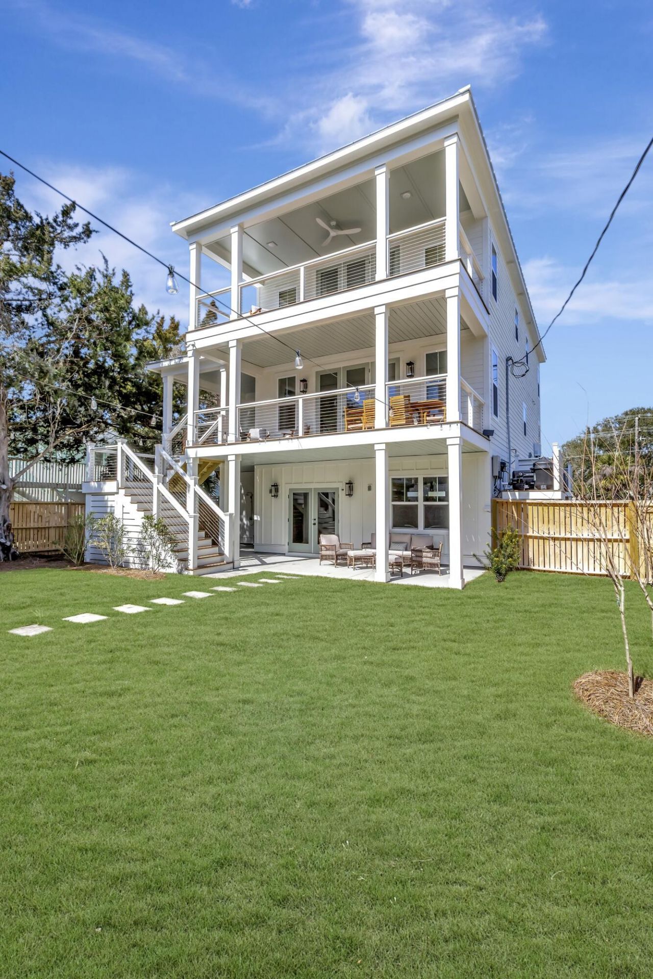 312 Palm Boulevard Photo 4