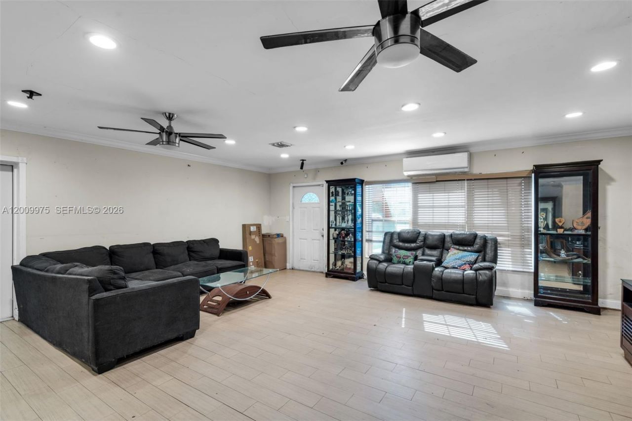 4351 SW 25th St , Fort Lauderdale, FL 33317 Photo