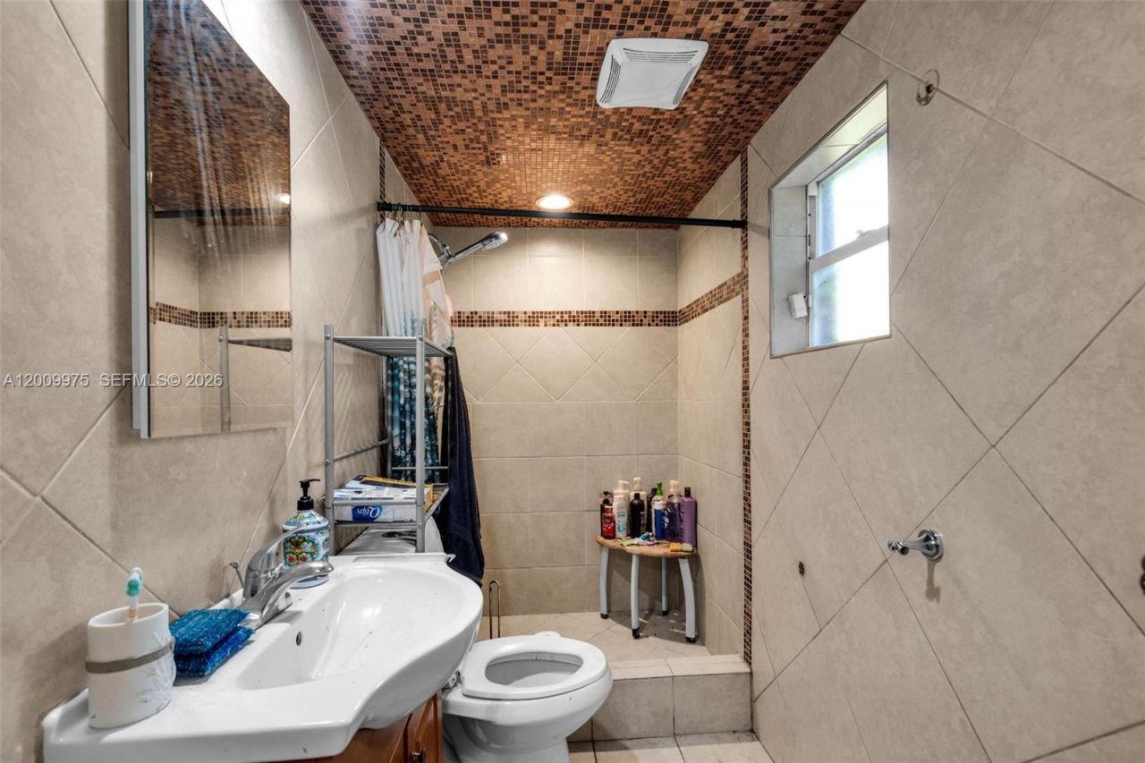 4351 SW 25th St , Fort Lauderdale, FL 33317 Photo