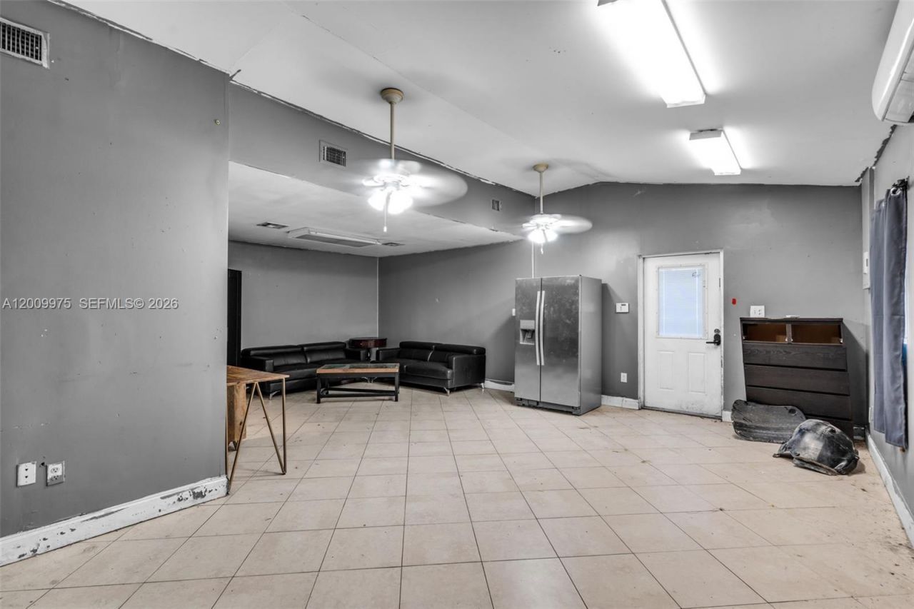 4351 SW 25th St , Fort Lauderdale, FL 33317 Photo
