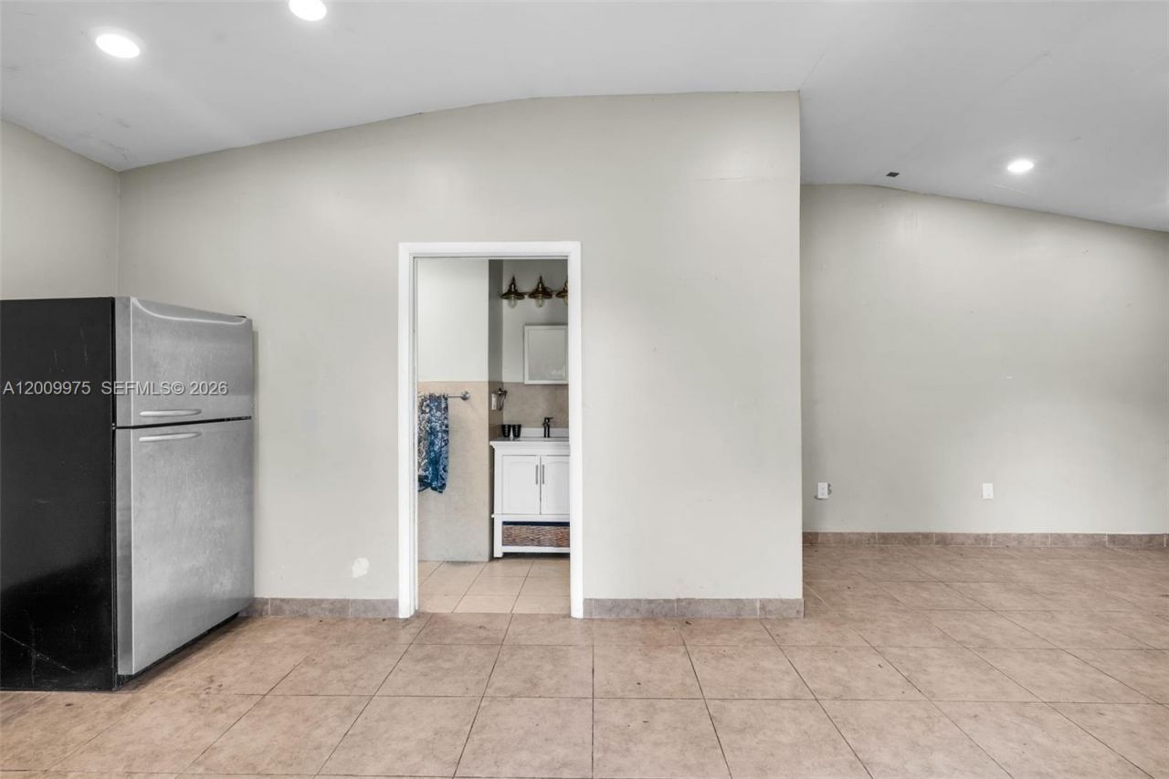 4351 SW 25th St , Fort Lauderdale, FL 33317 Photo
