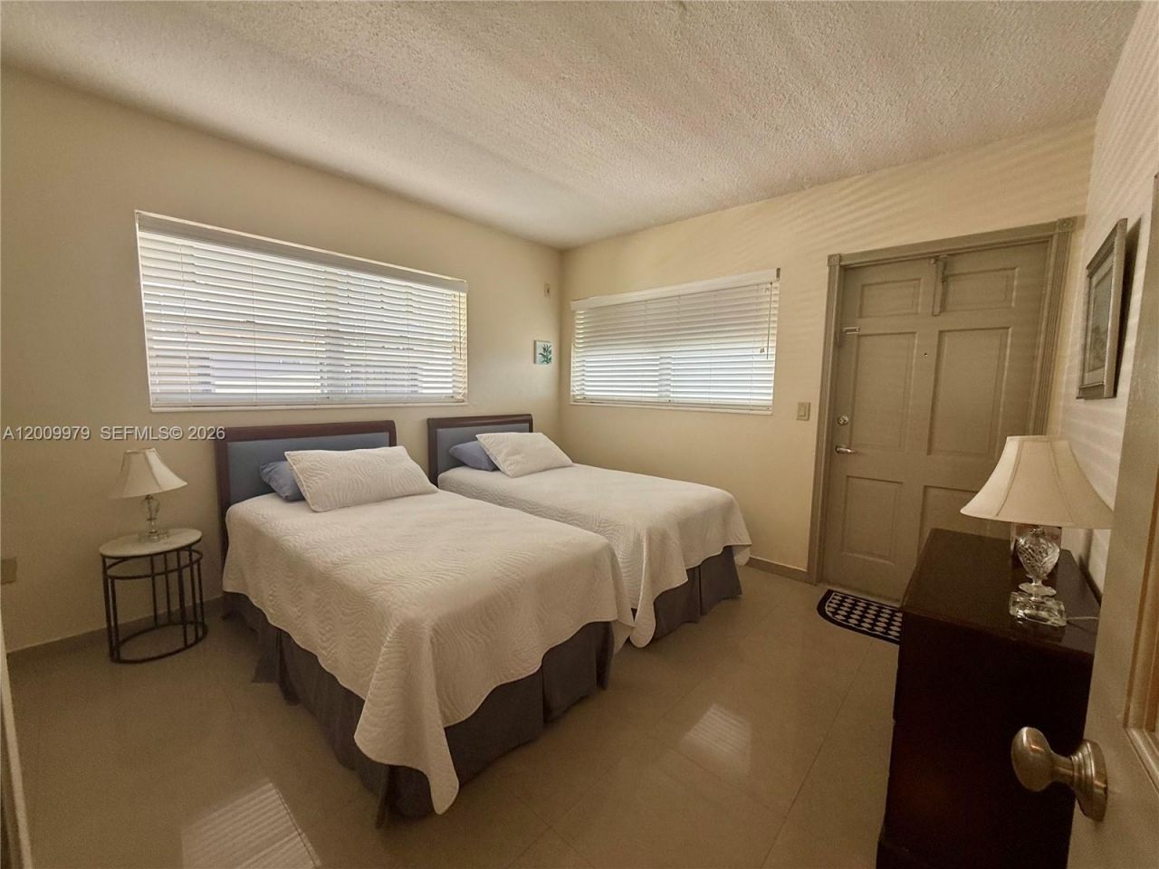 467 Golden Isles Dr , Unit 310, Hallandale Beach, FL 33009 Photo
