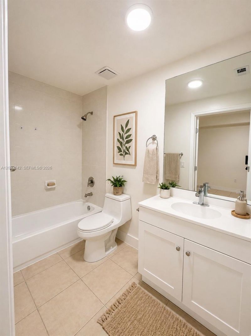7532 NW 176th St, Unit 1, Miami Lakes, FL 33015 Photo
