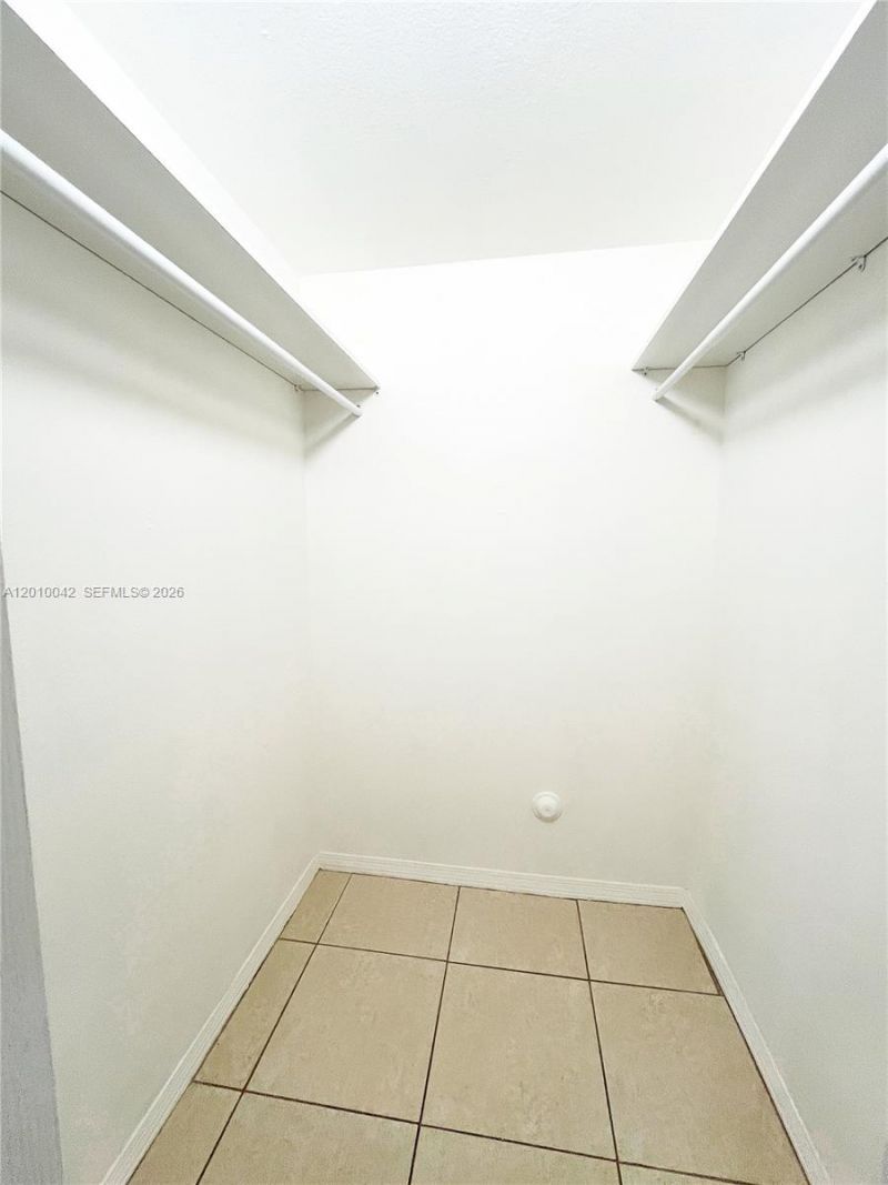 7532 NW 176th St, Unit 1, Miami Lakes, FL 33015 Photo