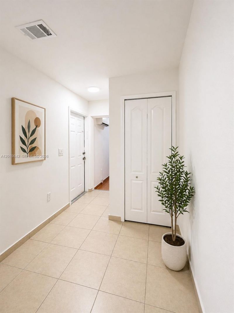 7532 NW 176th St, Unit 1, Miami Lakes, FL 33015 Photo