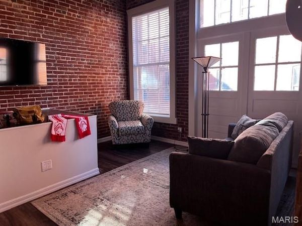 212 Morgan Street , St Louis, MO 63102