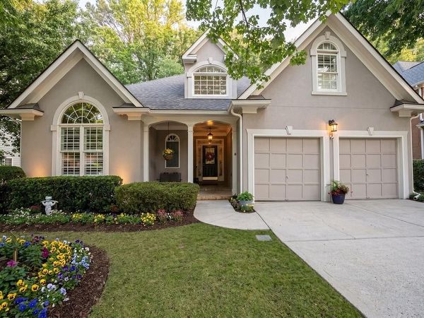 850 Lake Medlock Drive , Alpharetta, GA 30022