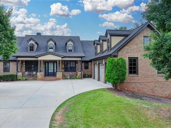 835 Low Falls Court , Jefferson, GA 30549