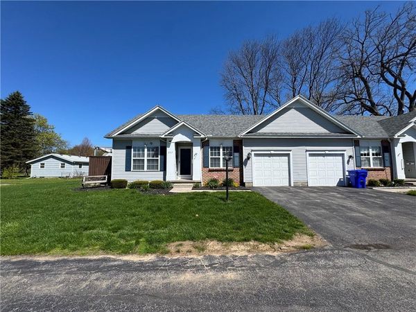 202 Twin Pines Court, Rochester, NY 14616